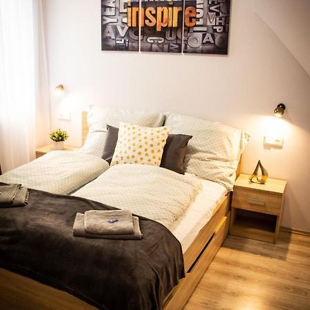 Loli Apartman Miskolc Bagian luar foto