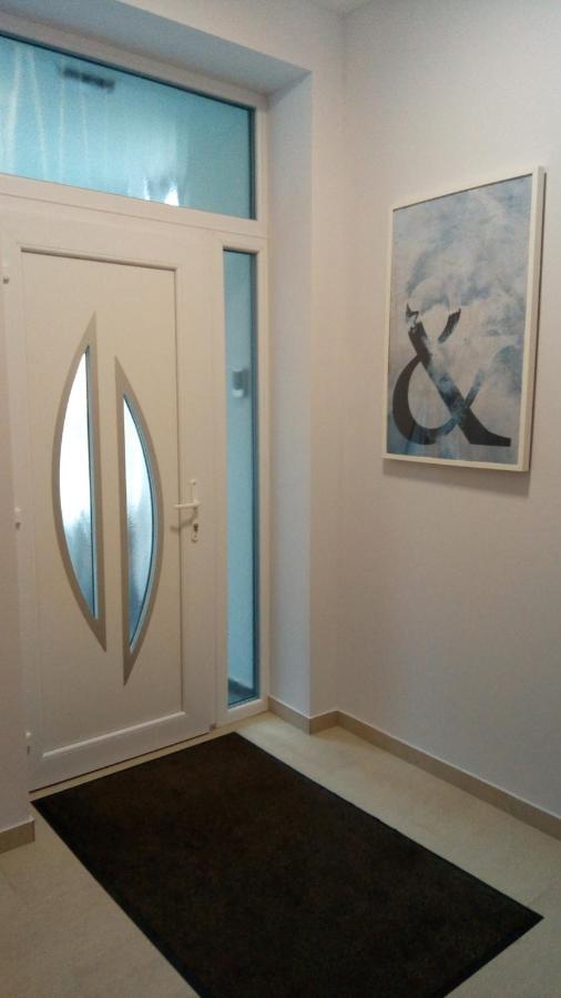 Loli Apartman Miskolc Bagian luar foto
